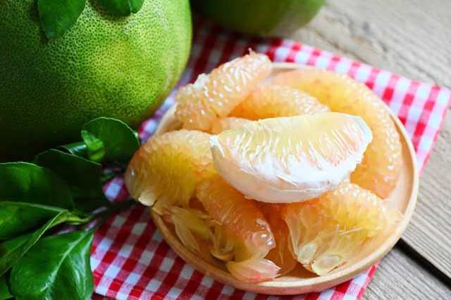 <p><strong>6- Pomelo</strong></p>
