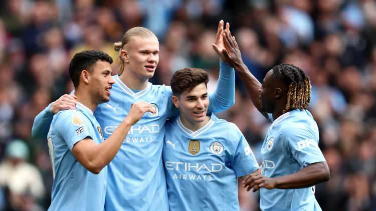 <p>2-Manchester City</p>
