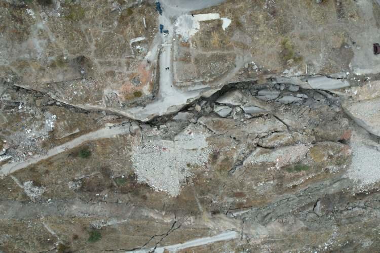 <p>20 Kasım Çarşamba günü heyelan riski taşıyan bölgede dengesini kaybederek uçuruma yuvarlanan R.Ç. hayatını kaybetmişti. </p>
