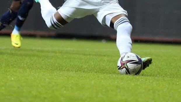 <p><strong>TFF 1. Lig</strong></p>
<p>13:30: Erzurumspor - Karagümrük</p>
<p>16:00: Erokspor - Yeni Çorumspor</p>
<p>16:00: Adanaspor - Sakaryaspor</p>
<p>19:00: Kocaelispor - Bandırmaspor</p>