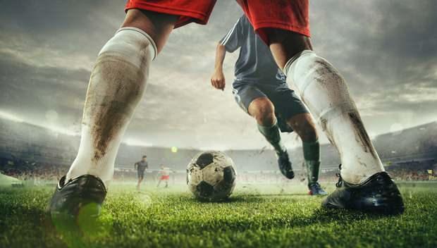 <p>İtalya Serie A</p>

<p> </p>

<p>14:30: Genoa - Cagliari</p>

<p> </p>

<p>17:00: Torino - Monza</p>

<p> </p>

<p>17:00: Como - Fiorentina</p>

<p> </p>

<p>20:00: Napoli - Roma</p>

<p> </p>

<p>22:45: Lazio - Bologna</p>
