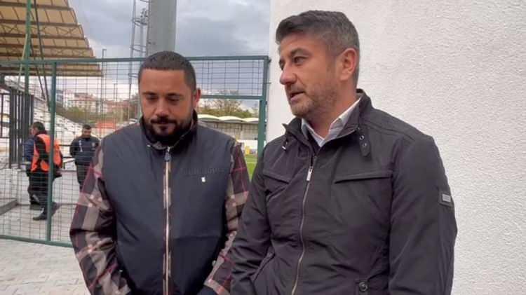 <p>2012-13 sezonunda Beşiktaş’ta da kondisyon antrenörü olarak görev alan Ersin Aka, Eskişehirspor, Adanaspor, Giresunspor gibi takımlarda yardımcı antrenörlük yaptıktan sonra ilk teknik direktörlük tecrübesini yapmak üzere 2018-19 sezonunda Erzin Belediye’nin başına geçti.</p>