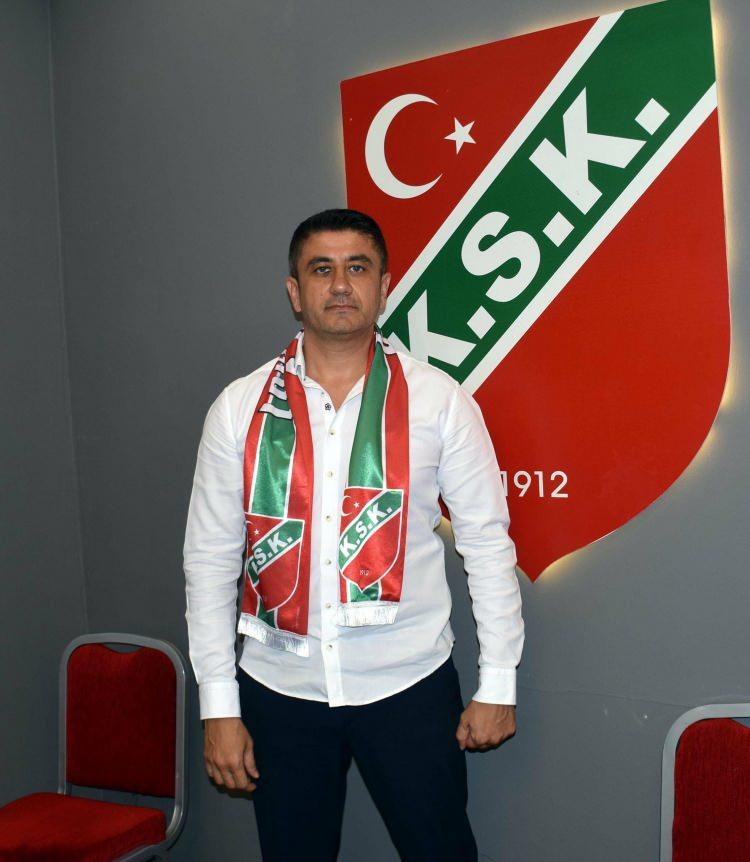 <p>Sonrasında ise Aka; Ankara Demir, Yeni Mersin İdman Yurdu, Karşıyaka, Van Spor ve son olarak Çorlu 1947 takımlarını çalıştırdı.</p>
<p> </p>