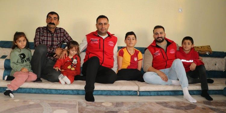 <p>Mustafa Özdemir ile görüşen protez ekibi, 10 Aralık 2024'ten sonra kızı Nakşin'in Gaziantep'e getirilmesini istedi.</p>