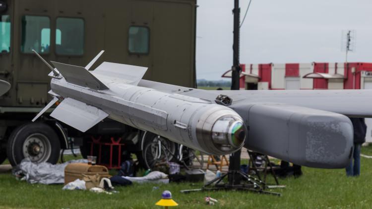 <p><strong><span style="color:#B22222">IRIS-T&nbsp; |&nbsp; ALMANYA&nbsp;</span> |&nbsp; 100 KM</strong></p>
