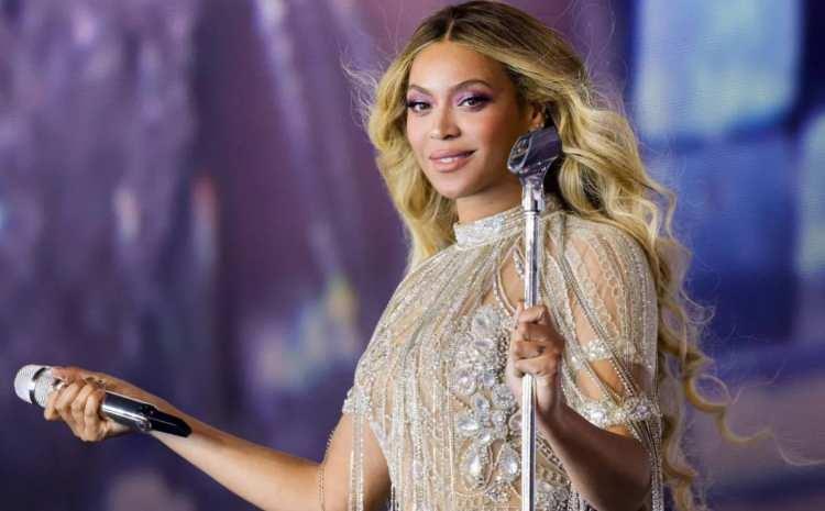 <p><strong>4. Beyonce - Bodyguard</strong></p>
