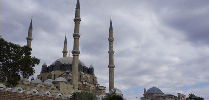 <p>Bu yıl da yine son verilere göre; cami sayısının 89.817 olduğu öğrenildi.</p>
<p> </p>