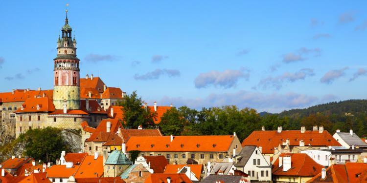 <p><strong>CESKY KRUMLOV (ÇEKYA)</strong></p>
<p>Çekya’nın bu şirin kasabası, İkinci Dünya Savaşı’ndan zarar görmeden kurtulmuş ve tarihi dokusunu korumuş. </p>