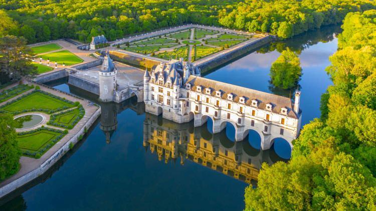 <p><strong>CHENONCEAU ŞATOSU (FRANSA)</strong></p>
