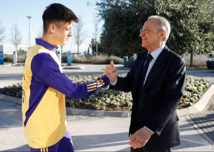 <p><strong>PEREZ AÇIKLAMA YAPMIŞTI</strong><br />
<br />
</p>