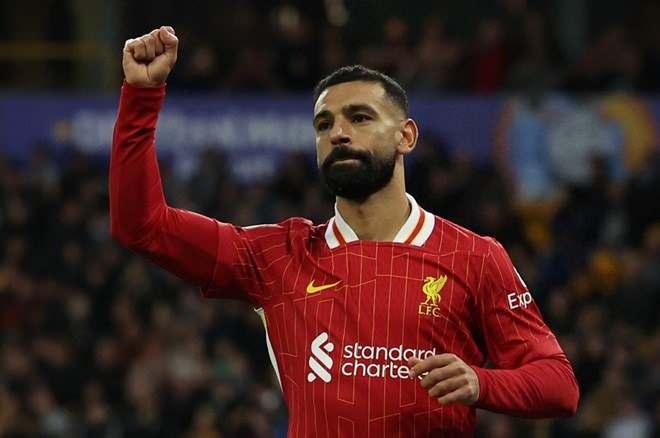 <p><strong>3- Mohamed Salah</strong><br />
<br />
<strong>* Liverpool</strong><br />
<br />
<strong>* 55 Milyon Euro</strong><br />
<br />
<br />
<strong>*****</strong><br />
<br />
<strong>Geçtiğimiz günlerde Galatasaray'ın transfer gündemi hakkında çarpıcı açıklamalar yapan yorumcu Serdar Ali Çelikler, Galatasaray'ın Osimhen'i alamadığı takdirde hedefinin Mohamed Salah olacağını söyledi. <br />
<br />
(NEO Spor)</strong><br />
<br />
İngiliz basınında da Salah ile ilgili çeşitli spekülasyonlar ortaya atılırken Galatasaray ciddi şekilde seçenekler arasında gösteriliyor.<br />
</p>