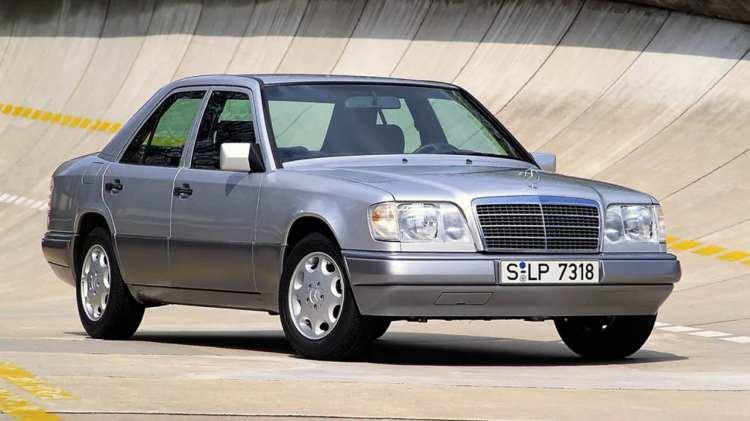 <p>Mercedes-Benz W124</p>