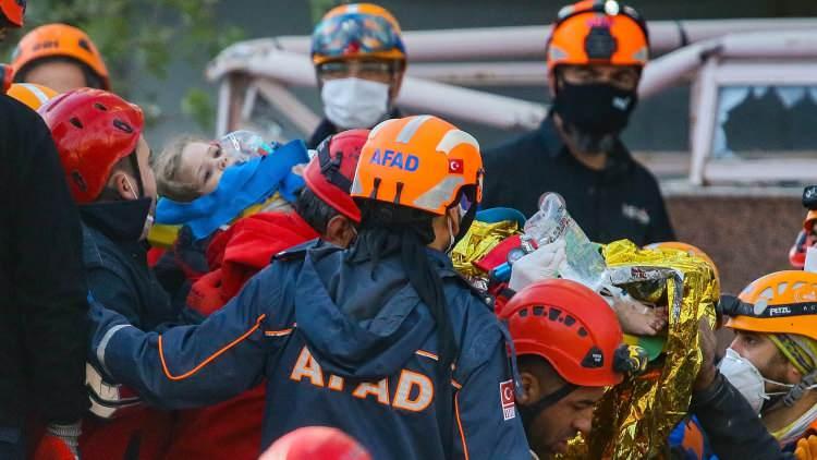 <p><strong><em><span style="color:#B22222">Ayda Bebek umut olmuştu</span></em></strong></p>

<p>İzmir'de 2020 yılında meydana gelen 6.9'luk depremde Rıza Bey Apartmanı'ndan 91 saat sonra 4 yaşındaki Ayda Gezgin bebek enkaz altından yaralı olarak &ccedil;ıkarılmıştı.&nbsp;</p>
