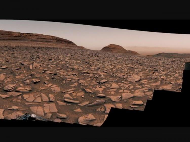 <p>2012 yılında Mars'taki macerasına başlayan Curiosity, Kızıl Gezegen'in sırlarını çözmek için yaptığı keşif gezilerini sürdürüyor. </p>
