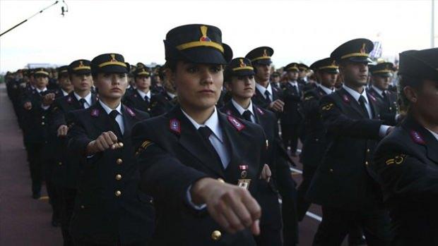 <p>2024 KPSS P93 Ön Lisans puanı en az 60 olanlar ya da 2023 ve 2024 KPSS P3 Lisans Puanı en az 60 olanlar, (her iki yılda da sınava katılmış olanların en yüksek KPSS P3 puanı baz alınacak, lisans mezunlarının KPSS P93 puanları astsubay temininde geçerli olmayacak, 2022 yılı ve öncesi KPSS puanları kabul edilmeyecektir.)</p>
<p> </p>