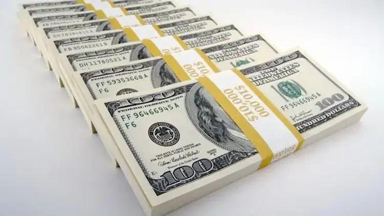 <p>Etkili kişiler hakkında veri hizmeti sağlayan Altrata şirketinin 2024 Milyarderler Sayımı’na göre; geçen yıl küresel ölçekte dolar milyarderi sınıfının net varlığı yüzde 9 artarak 12,1 trilyon dolarlık rekor seviyeye ulaştı. Aynı zamanda milyarder sayısı da yüzde 4 artarak 3 bin 323 kişiye ulaştı.</p>