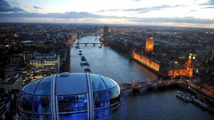 <p>4 - Londra / Birleşik Krallık-</p>
<p> </p>
<p>İngiltere’nin başkentinde 78 dolar milyarderi yaşıyor.</p>
