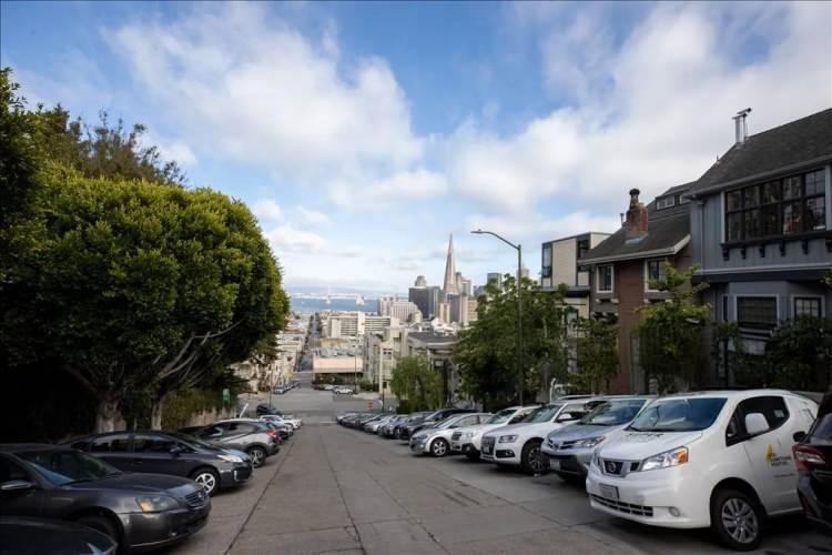 <p>3 - San Francisco / ABD-</p>
<p> </p>
<p>87 milyarder yaşıyor.</p>
<p> </p>