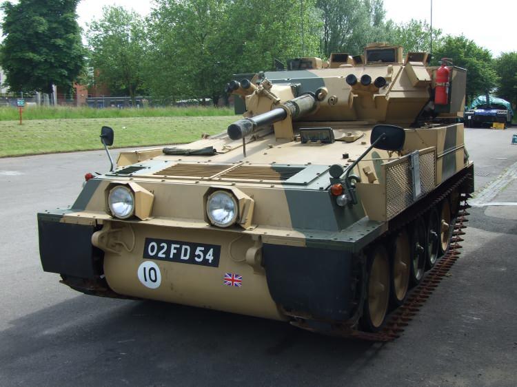 <p><strong><span style="color:#B22222">1)  FV101 SCORPION  -  İngiltere </span>  |  82 KM</strong></p>
