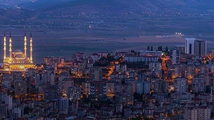 <p><span style="color:#B22222"><strong>KAHRAMANMARAŞ</strong></span></p>

<p>Kadınlarda ortalama yaşam süresi: 81,3</p>

<p>Erkeklerde ortalama yaşam süresi: 76,6</p>

<p>Ortalama: 78,9</p>
