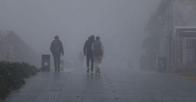 <p>Ancak basıncın yükseldiği günlerde ortaya çıkan azot dioksit, havada kloru andıran kötü bir kokunun hissedilmesine neden olur.</p>
