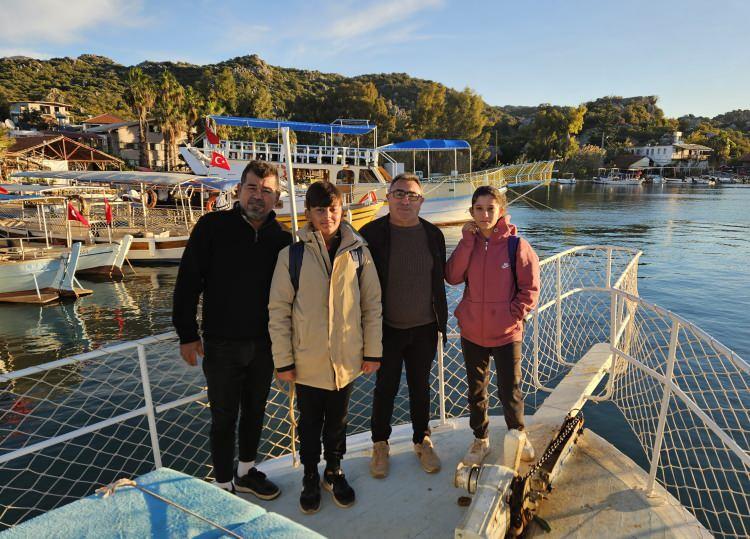 <p>Kaleköy'e her gün Demre, Kaş ve Üçağız'dan yat ve tekne turları düzenleniyor. Kaleköy, mavi yolculuğa çıkan lüks yatların da uğrak noktalarından biri konumunda.</p>

<p> </p>
