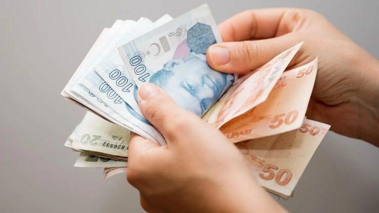 <p>Aynı dönemde çırak, stajyer ve kursiyerler hariç tutulduğunda bu oran 1,84 seviyesinden 1,54’e gerilemiştir. </p>