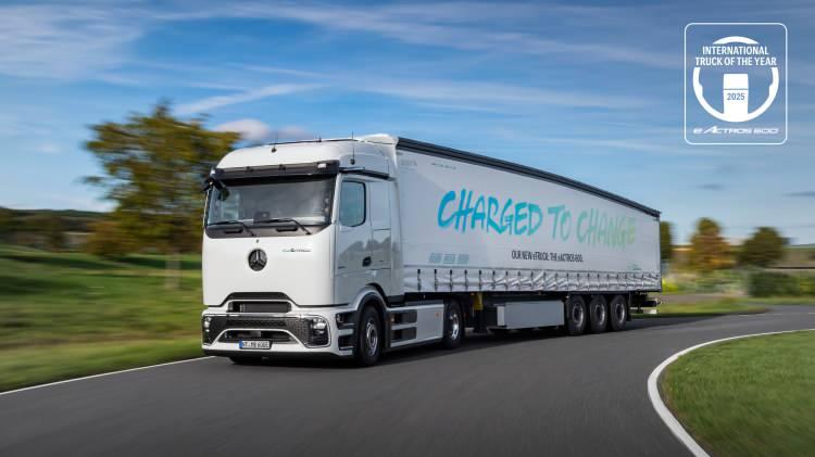 <p>Mercedes, yeni eActros 600'ün satın alma bedelinin dizel muadillerine göre iki veya iki buçuk kat daha fazla olmasına rağmen 5 yıllık veya 600 bin kilometrelik ortalama kullanım süresinin ardından kullanıcı için daha kârlı bir seçenek olacağının altını çiziyor.</p>
