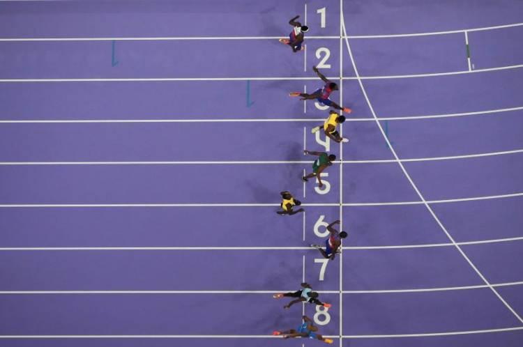 <p>ABD'li Noah Lyles, 3. Kulvarda Jamaikalı Kishane Thompson ve ABD'li Fred Kerley'i yenerek 4 Ağustos'ta Paris 2024 Olimpiyat Oyunları'nda erkekler 100 metre finalini kazandı. </p>
<p> </p>
<p><span style="color:rgb(163 165 169/var(--tw-text-opacity))">James Lang—USA TODAY Sports/Reuters</span></p>
<p> </p>