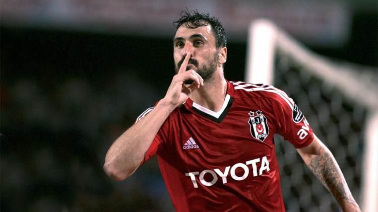 <p>29. Hugo Almeida<br />
<br />
Portekizli golcü, Beşiktaş formasıyla Süper Lig’e önemli bir kalite kattı.</p>