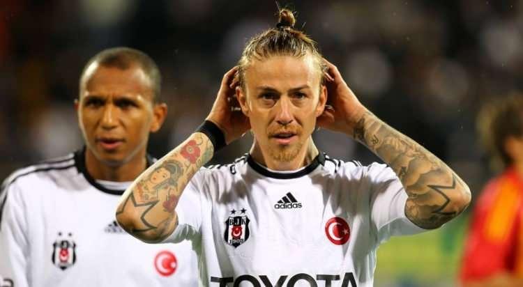 <p>18. Guti<br />
<br />
Real Madrid’in efsane orta saha oyuncusu, Beşiktaş’ta futbol kariyerinin son dönemlerini geçirdi.</p>