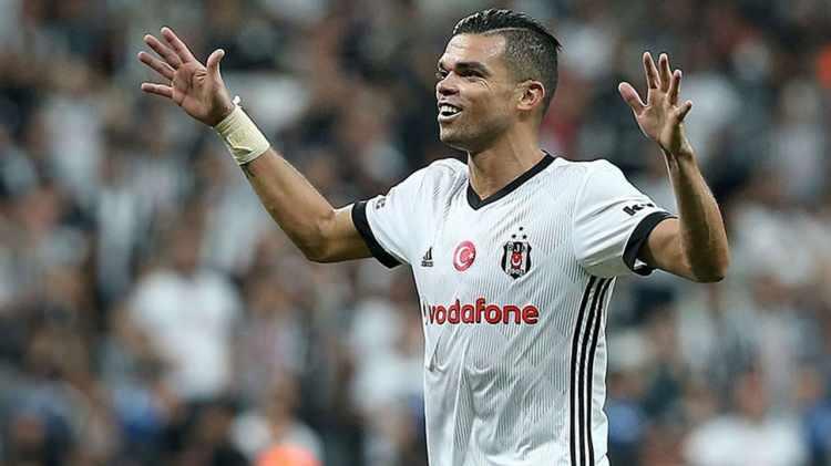 <p>12. Pepe<br />
<br />
Real Madrid’in efsanevi stoperi, kariyerinin sonlarına doğru Beşiktaş forması giydi.</p>