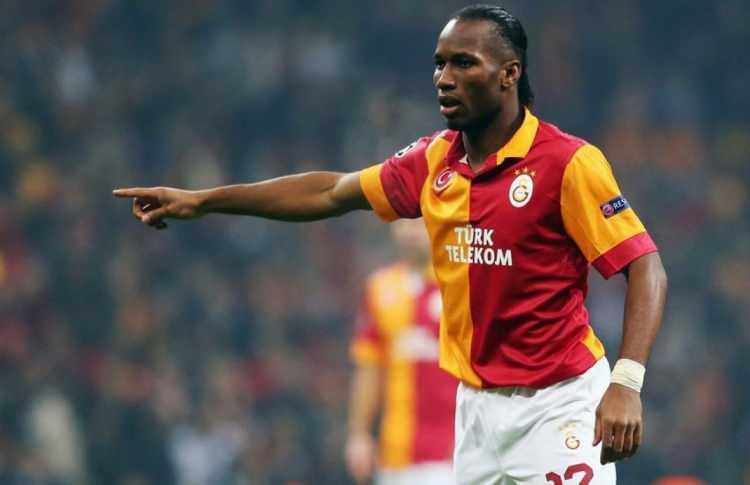 <p>1. Didier Drogba<br />
<br />
Chelsea’nin efsanesi, Galatasaray’a transfer olduğunda hala dünya futbolunda önemli bir figürdü.</p>