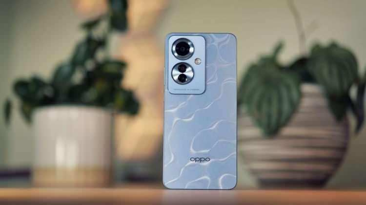 <p>Oppo Reno 11F 5G, 6.7 inç AMOLED ekranı ve 120 Hz yenileme hızına sahip. Mediatek Dimensity 7050 işlemcisiyle çalışan telefon, 8 GB RAM ve 256 GB depolama kapasitesine sahip. 64 + 8 + 2 MP arka kamera ve 32 MP ön kamera özellikleriyle dikkat çeken cihaz, 67W hızlı şarj desteğiyle satılıyor.</p>
