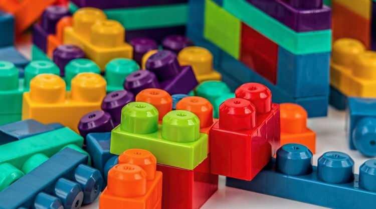 <p>Tarım ve Orman Bakanlığı gıdada hile yapan firmaları tek tek a&ccedil;ıklarken, Ticaret Bakanlığı da sağlığı tehlikeye d&uuml;ş&uuml;ren &uuml;r&uuml;nler i&ccedil;in d&uuml;ğmeye bastı.</p>
