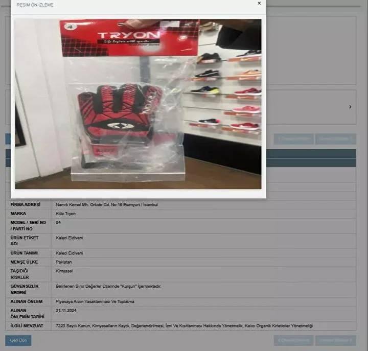 <p>"Kidz Tryon" marka Pakistan menşeili kaleci eldiveni: Yüksek miktarda kurşun içeriyor.</p>
