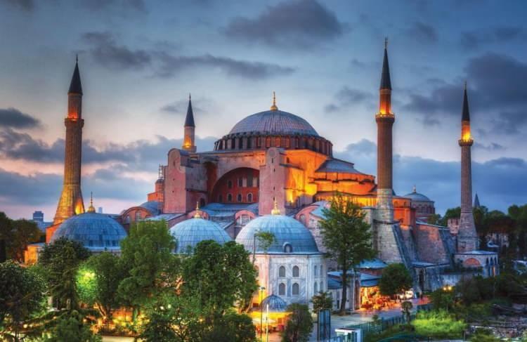<p><strong><span style="color:#B22222">AYASOFYA CAMİİ </span> | TÜRKİYE</strong></p>