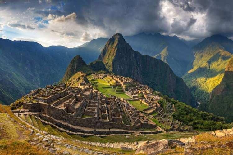 <p><strong><span style="color:#B22222">MACHU PICCHU </span> | PERU</strong></p>