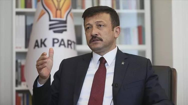 <p>10 Aralık'taki Asgari Ücret Tespit Komisyonu'nun ilk toplantısı öncesi, milyonlarca çalışanın<strong> “asgari ücret ne kadar olacak?” </strong>sorusuna yanıt aradığı dönemde Dağ, yeni asgari ücretin belirlenmesinde rakamın değil, oranların daha önemli olduğunu vurguladı.</p>