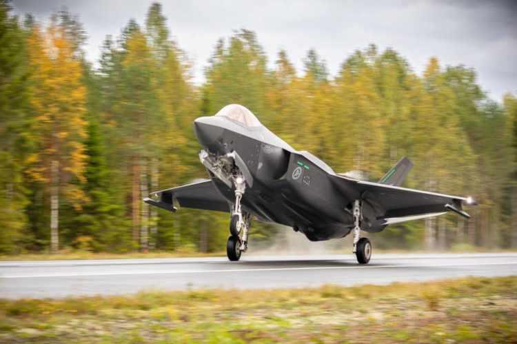 <p><strong>AKTİF F-35 SAYISI:  40</strong></p>

<p> </p>

<p><strong>Bekleyen sipariş sayısı: 12</strong></p>
