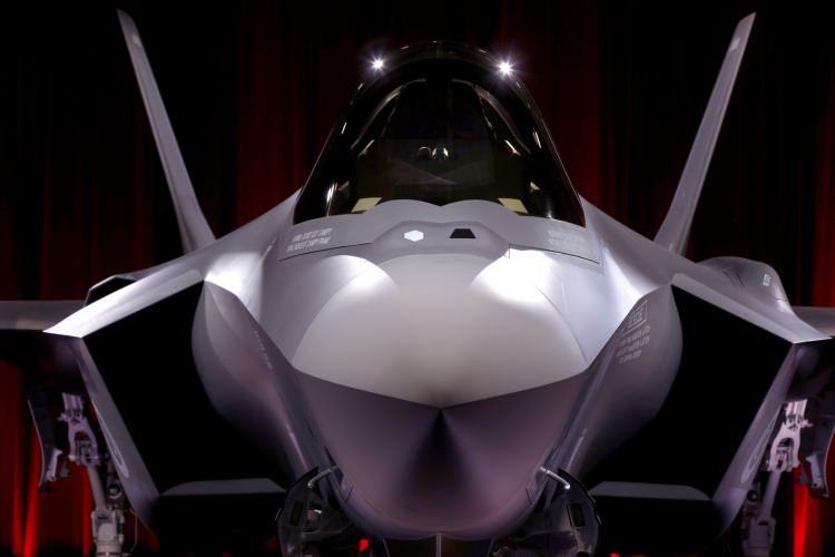 <p><span style="color:#B22222"><strong>İŞTE TÜRKİYE'YE VERİLMESİ BEKLENEN F-35'TEN GÖRÜNTÜLER</strong></span></p>