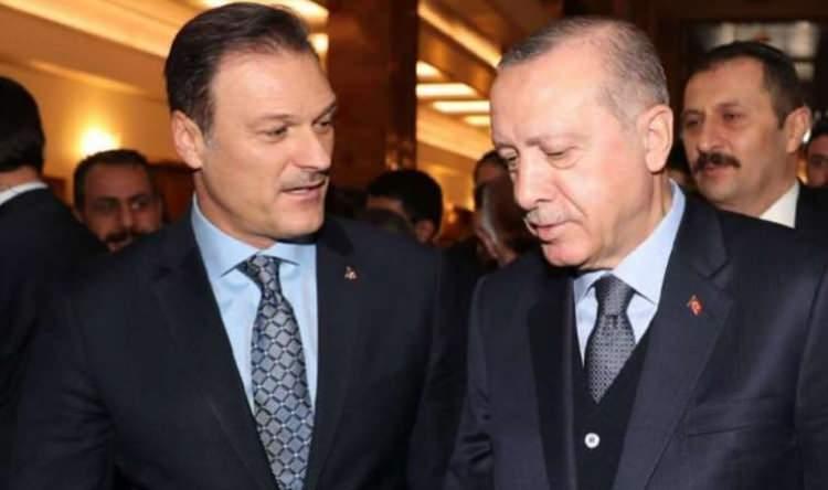 <p>Eski Millî futbolcu, teknik direktör ve sporcudur. Futbol hayatına Altay’da başladı. Sırasıyla Beşiktaş, Fenerbahçe, Aston Villa (İngiltere), İncheon United (Güney Kore), Urawa RedDiamonds (Japonya) ve FC Köln (Almanya)de oynadı. Sonrasında AK Parti İzmir Milletvekili olarak TBMM'ye girdi.</p>