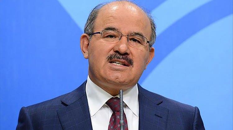 <p><span style="color:inherit">Hüseyin Çelik</span></p>
<p><span style="color:inherit">- </span>Eski Türkiye Cumhuriyeti Millî Eğitim Bakanı</p>
<p><span style="color:inherit">- Van Gürpınar doğumlu</span></p>
<p> </p>