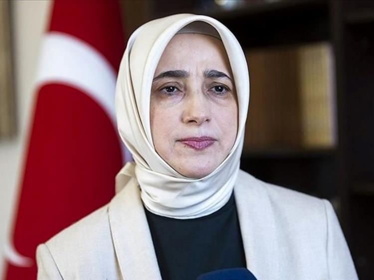 <p>Özlem Zengin</p>
<p> </p>
<p>-Tokat'ta doğmuştur</p>
