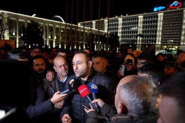 <p>İETT Genel Müdürlüğünün, kendilerine psikolojik baskı yaptığını, kendi uyguladıkları muayene kriterlerini uyguladıklarını ifade eden Güneş, şöyle konuştu:</p>

<p> </p>
