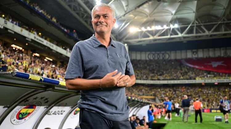 <p><strong>"Liderle aralarındaki fark olması gerekenden fazla açıldı."</strong></p>
