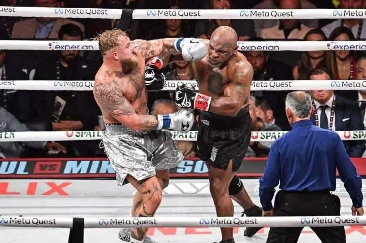 <p>Boks tarihinin en yüksek ortalama bilet fiyatlarına sahip karşılaşmasında 12. profesyonel maçına çıkan Jake Paul, ünlü boksör Mike Tyson'un 8 raund sonunda sayıyla 78-74 mağlup etmişti.</p>