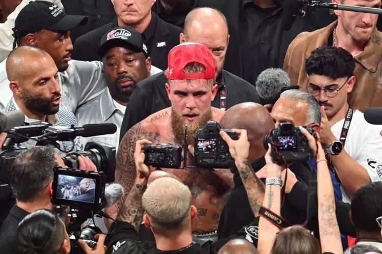 <p>Suudi Arabistan Genel Eğlence Otoritesi Başkanı Turki Al-Sheikh'in Mike Tyson-Jake Paul dövüşünü bir kez daha oynatmak istediği kaydedildi.</p>