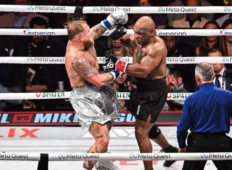 <p><strong>Arabistan basınında yer alan habere göre; </strong>Turki Al-Sheikh'in rövanş maçı için Mike Tyson'a şartlı olarak <strong>700 milyon dolar</strong> ödemeye hazır olduğunu belirtti.</p>