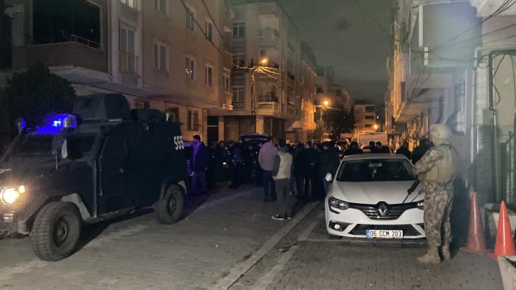 <p>Polis karakoluna giden çocuk, durumu polis ekiplerine bildirdi.</p>
